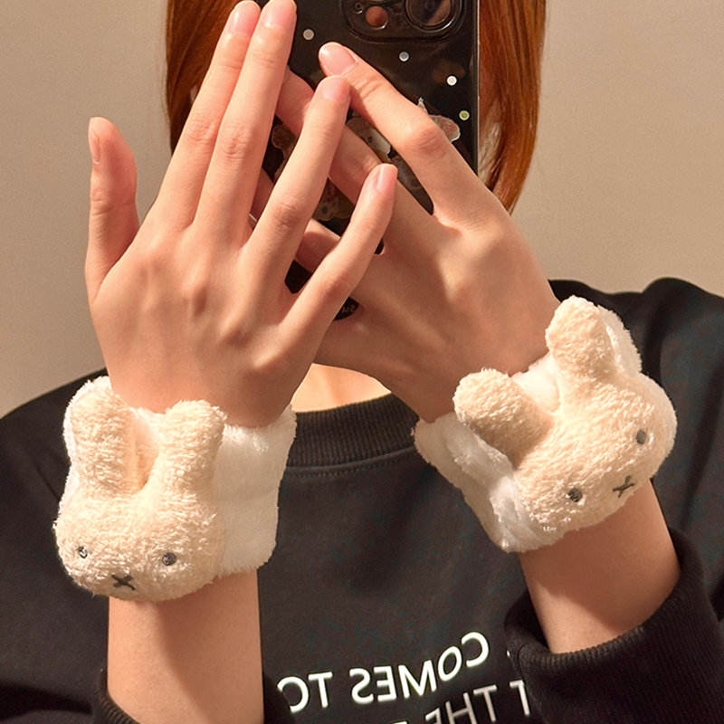 Miffy Rabbit Wristuardband Cre - Cleanser Face 评论和价格
